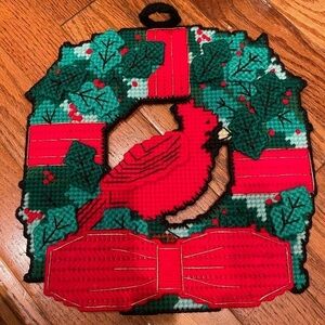 FINISHED Plastic Canvas CARDINAL Christmas WREATH 11.5" Design Works #T17358